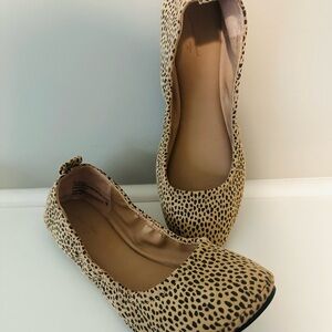 Universal Thread Brown and Black Flats